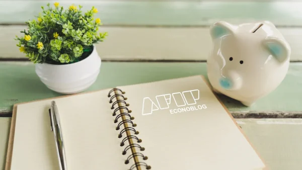 Cuaderno con el logo de la AFIP