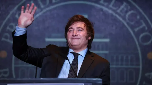 Javier Milei celebrando su elección como presidente