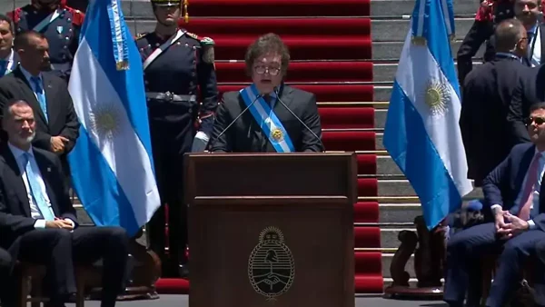 Javier Milei hablando frente al Congreso