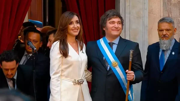 Victoria Eugenia Villarreal y Javier Gerardo Milei en el Congreso