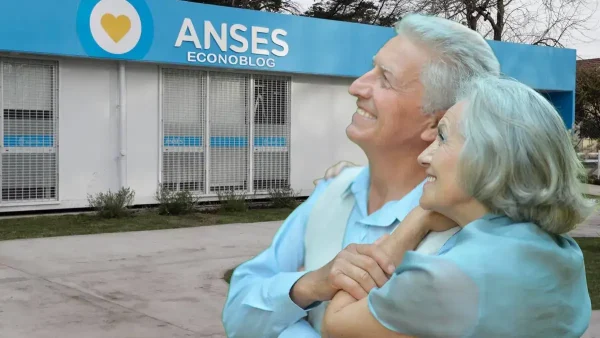 Jubilados en la delegación de la Anses