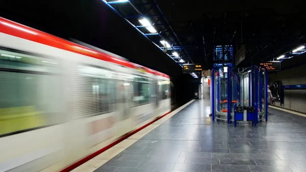 Estación de subte vacía