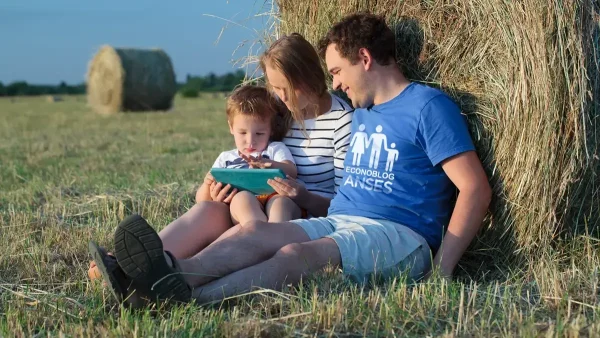 Familia rural beneficiaria del SUAF de Anses