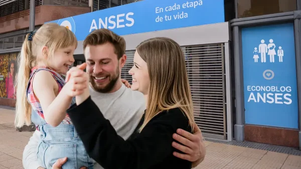 familia de la AUH bailando en delegación de Anses