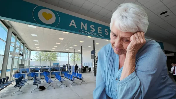 Jubilada triste en la oficina de Anses