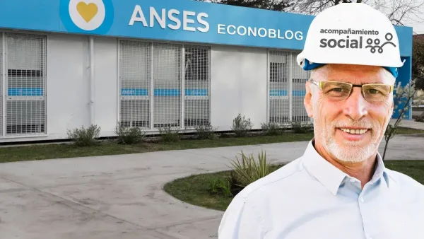 Beneficiario de Acompañamiento Social en oficina de Anses