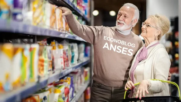 Jubilados de Anses en el supermercado