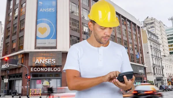 Trabajador con casco en Anses