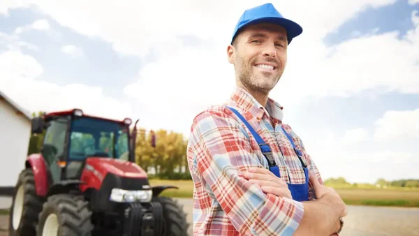 Trabajador rural contento