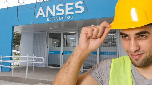 Trabajador con casco en Anses