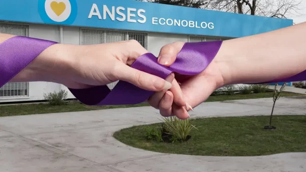 Manos del Programa Acompañar en Anses