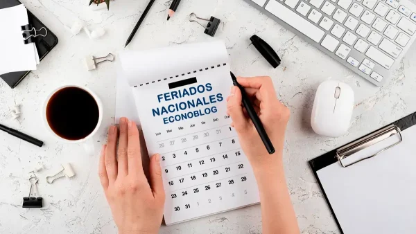 Calendario con feriados nacionales