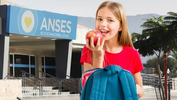 Niña comiendo una manzana en Anses