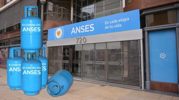 Garrafas del Plan Hogar en delegación de Anses