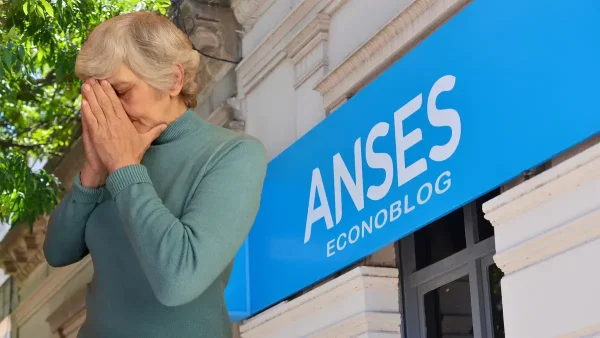 Jubilada triste en Anses