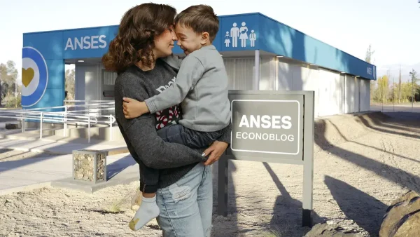 Madre de la AUH en Anses
