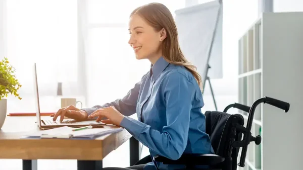 Trabajadora con discapacidad