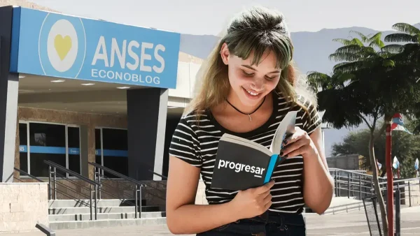 Beneficiaria de Becas progresar en Anses