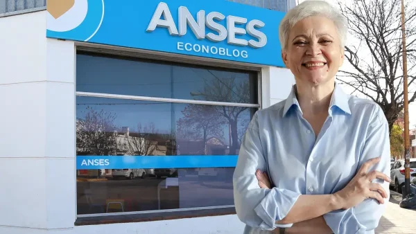 Jubilada contenta en Anses
