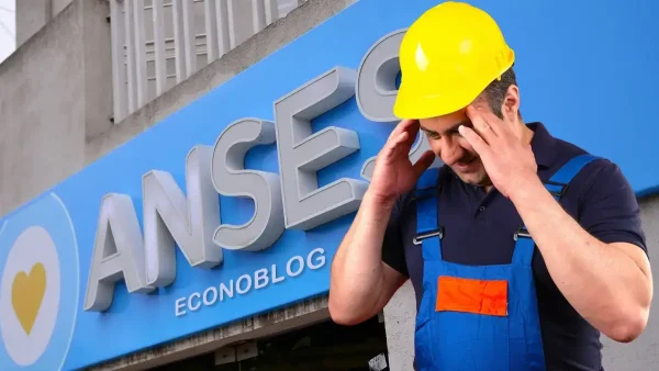 Trabajador preocupado en Anses