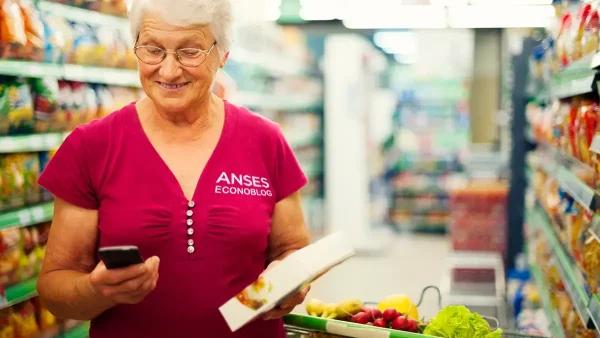 Jubilada de Anses en supermercado