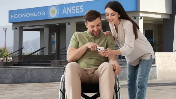 Beneficiario de PNC con celular en Anses