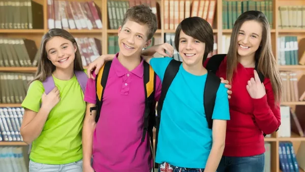 Estudiantes en escuela