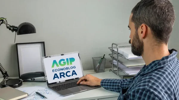 Computadora en Agip y ARCA