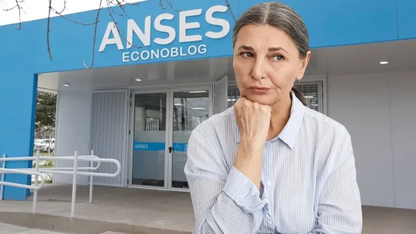 Jubilada de Anses pensando